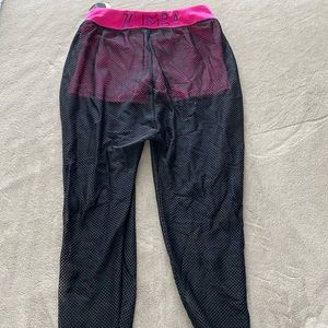 ZUMBA Mesh Capris Size Medium